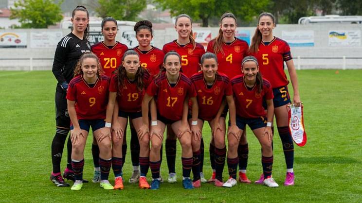 Antía Veiga rozpoczyna zwycięstwo Hiszpanii do lat 15 nad Polską w ostatnim meczu Portugalii na turnieju |  RCDeportivo