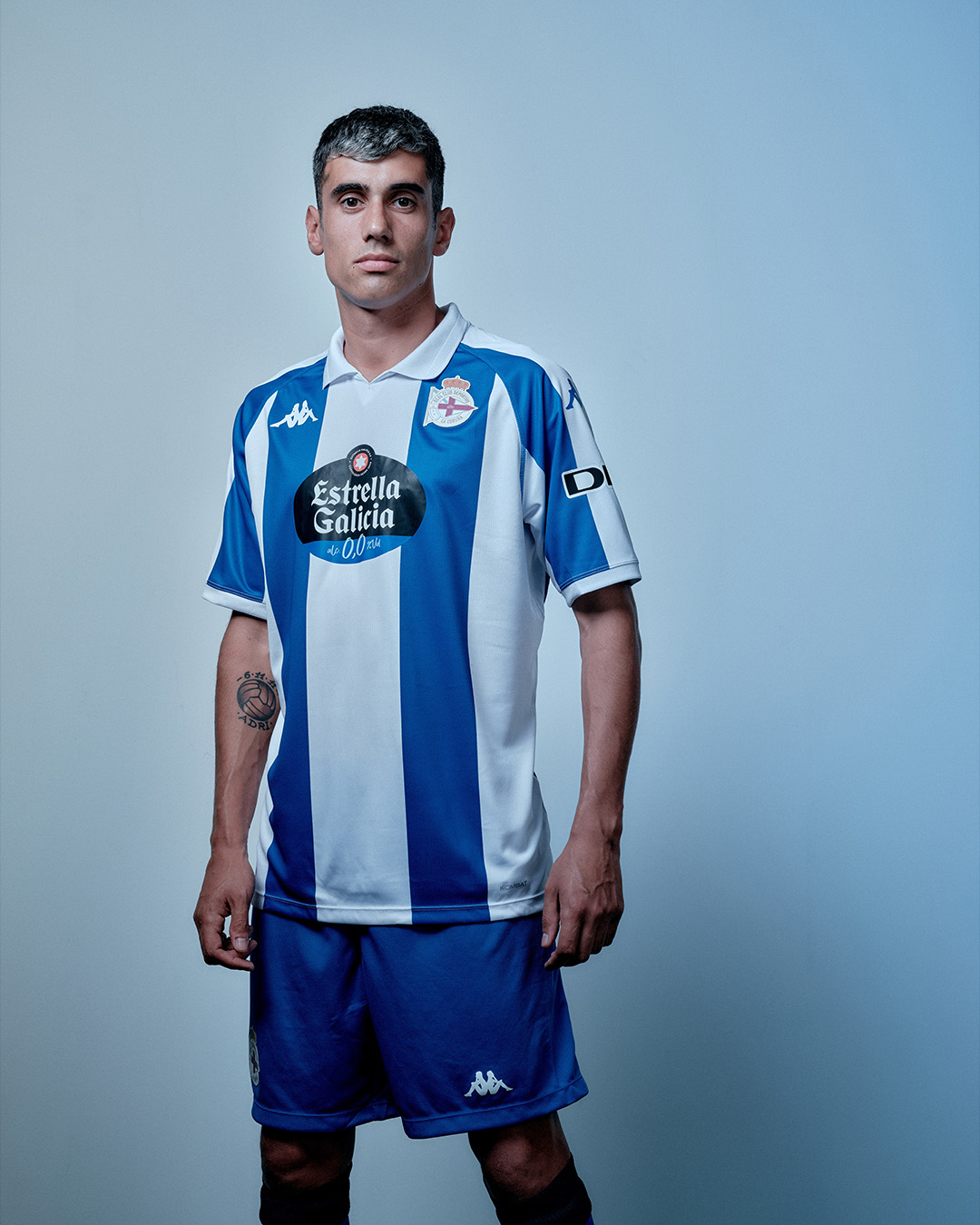 As Nosas Cores Arsenio Estrela primera equipacion del Depor 24 25 RCDeportivo Pagina Oficial del RC Deportivo de La Coruna