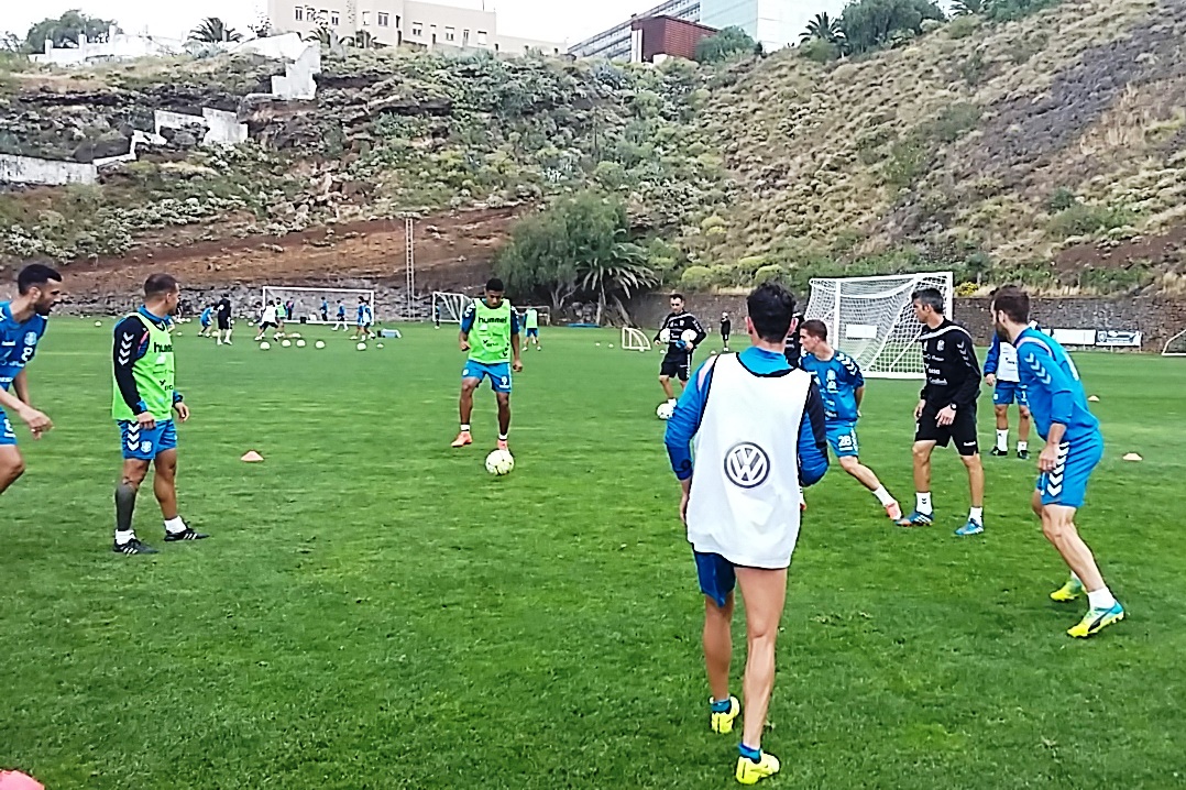 Nuevo entrenamiento del CD Tenerife CD Tenerife  Oficial