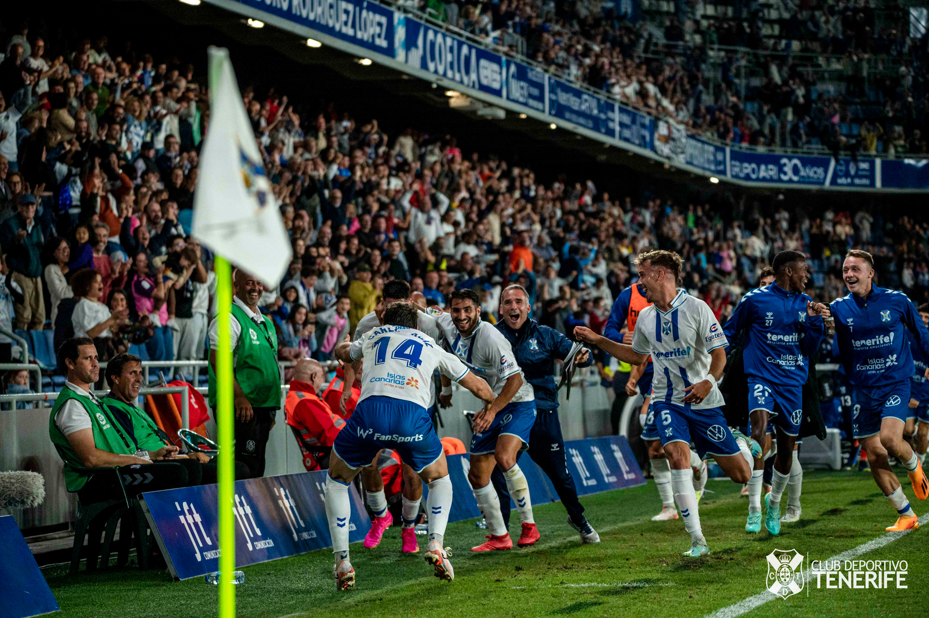 Posiciones de cd tenerife contra burgos club de fútbol