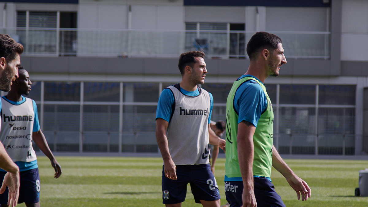 Nuevo entrenamiento para preparar la visita del Elche CF | CD Tenerife ...