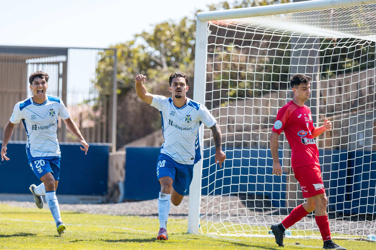El CD Tenerife B logra la segunda victoria de la temporada | CD ...