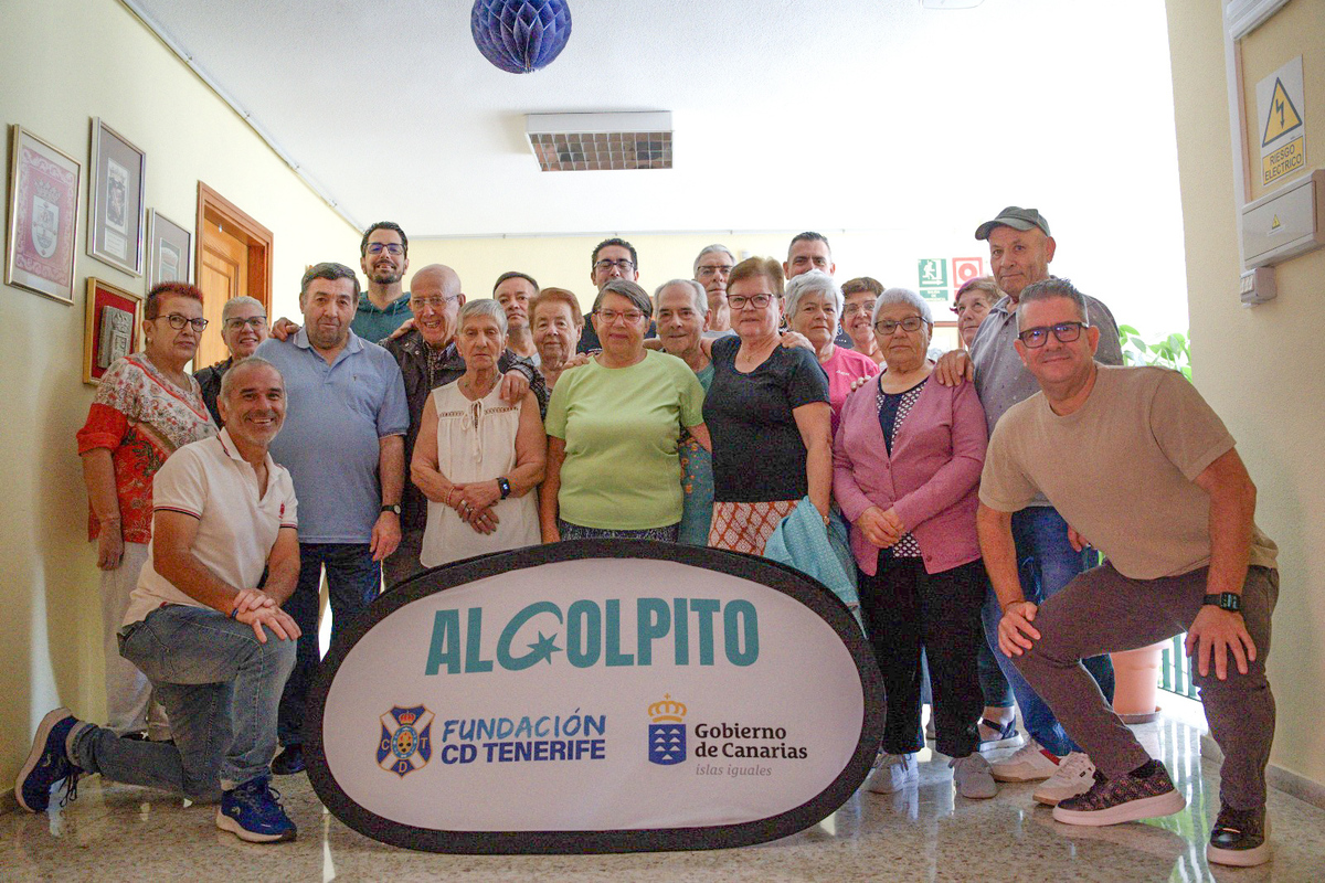 Ocho equipos de fútbol caminando se reúnen este jueves en la primera concentración de ‘AlGolpito’