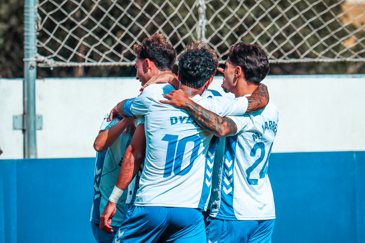 El esfuerzo del CD Tenerife B no obtiene el premio completo