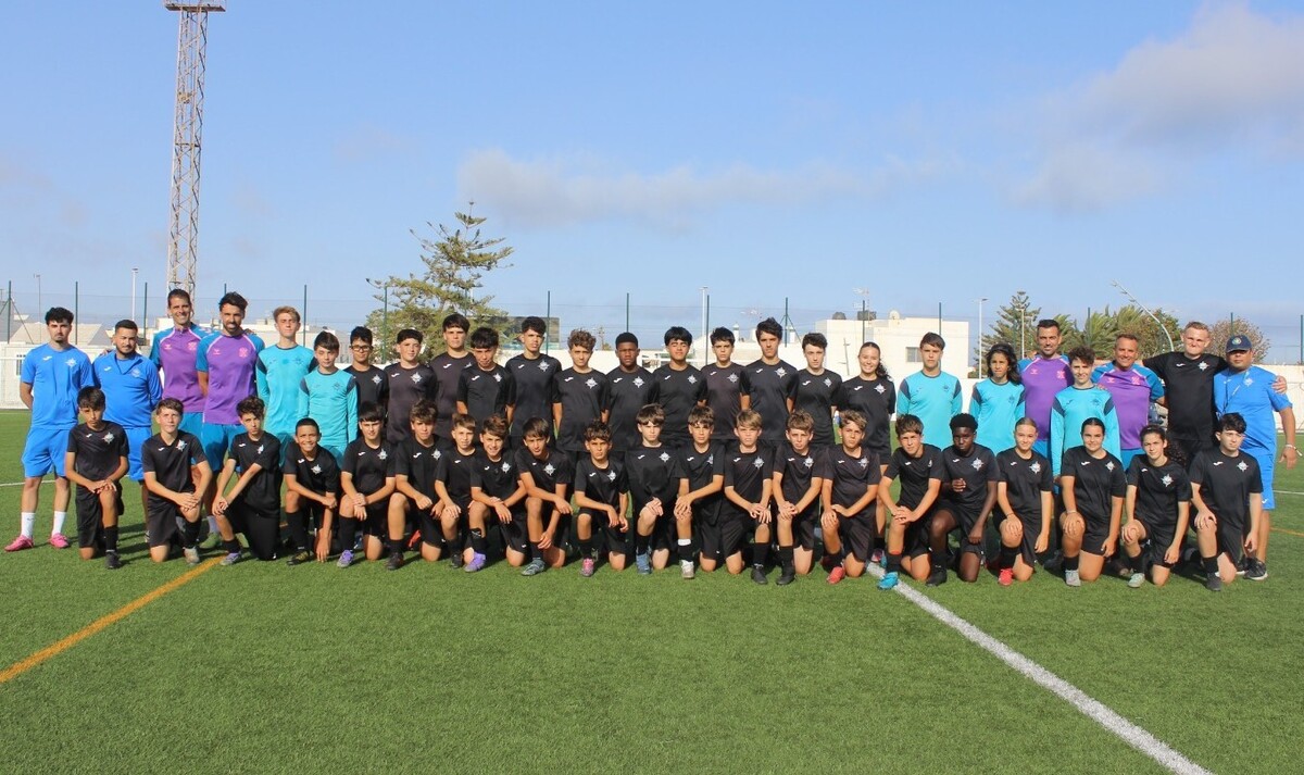 Setenta futbolistas del Inter Play Honda participan en la Jornada de Tecnificación del programa ‘Unidos X el Tenerife’