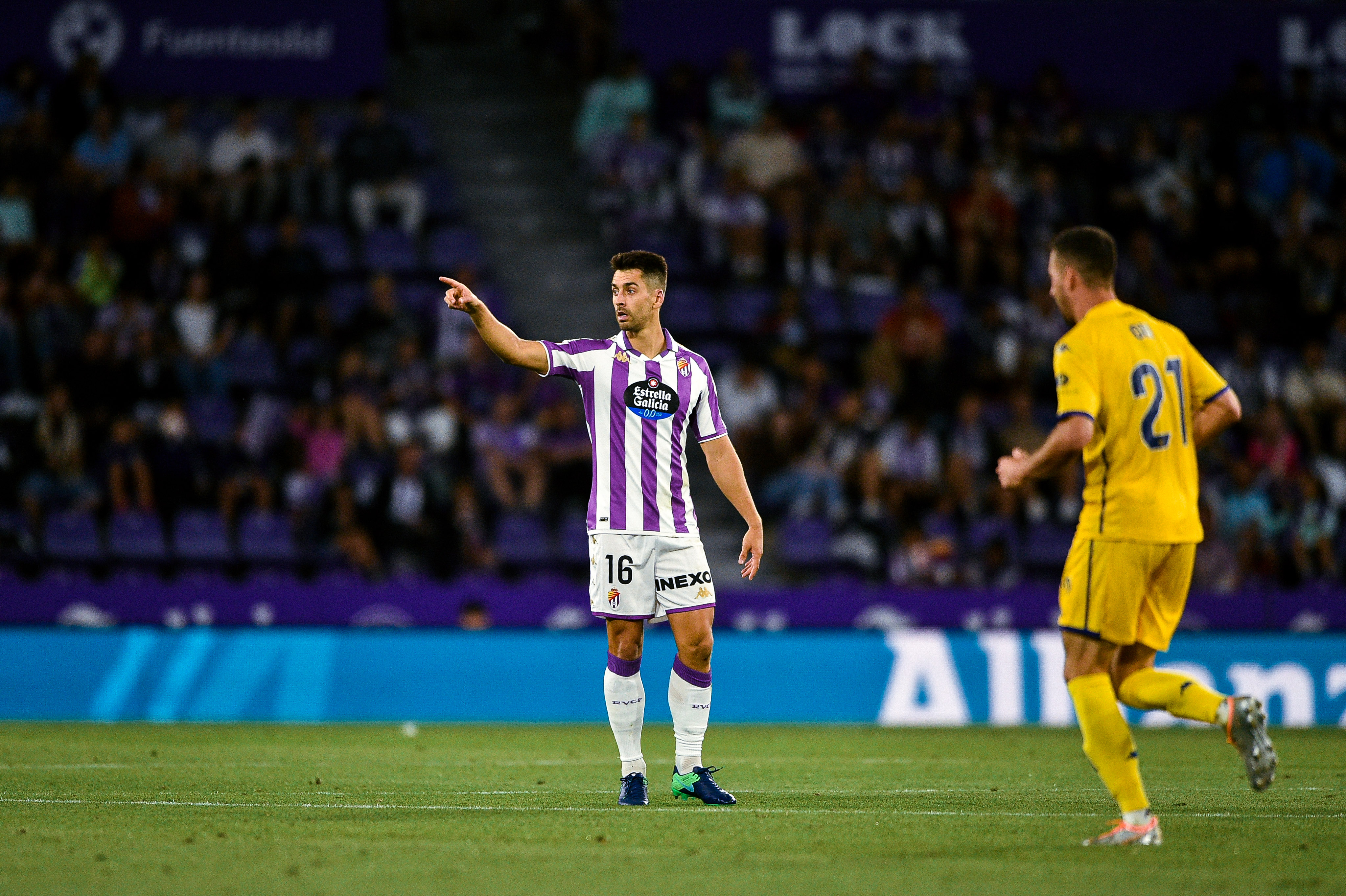 Posiciones de real valladolid contra agrupación deportiva alcorcón