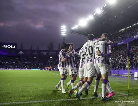 Alineacions de: real valladolid club de fútbol - sd amorebieta