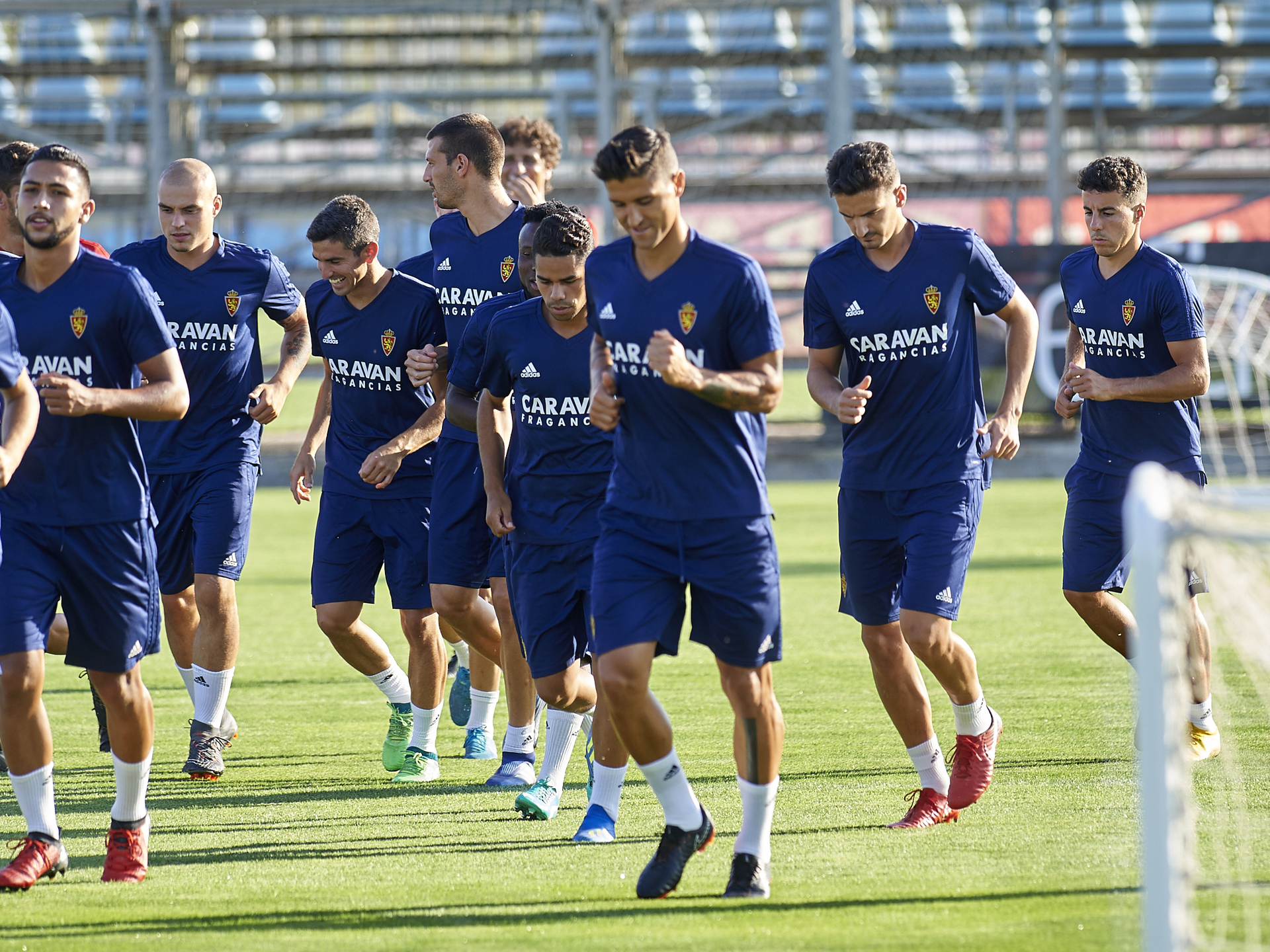 Vuelta al trabajo del equipo zaragocista en la Ciudad Deportiva | Real ...