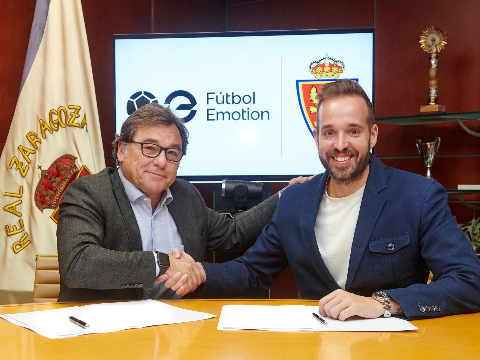 El Real Zaragoza firma a MGS Seguros para la manga de la camiseta