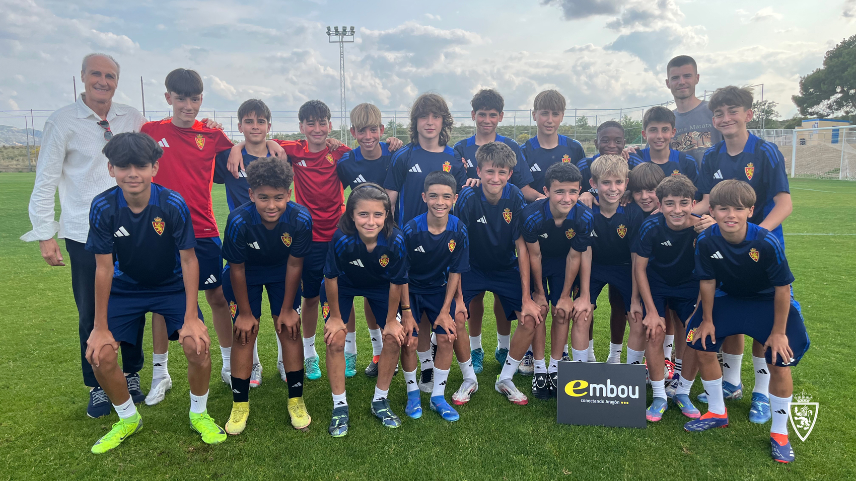 Conectados dentro y fuera del campo: charla en la Ciudad Deportiva junto a Embou y Fundación APE