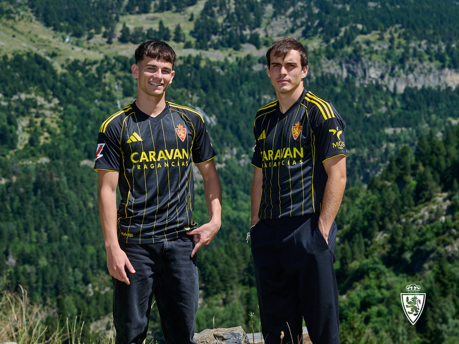 Una 'avispa' elegante y principalmente negra como segunda equipación del  Real Zaragoza | Real Zaragoza | Web Oficial